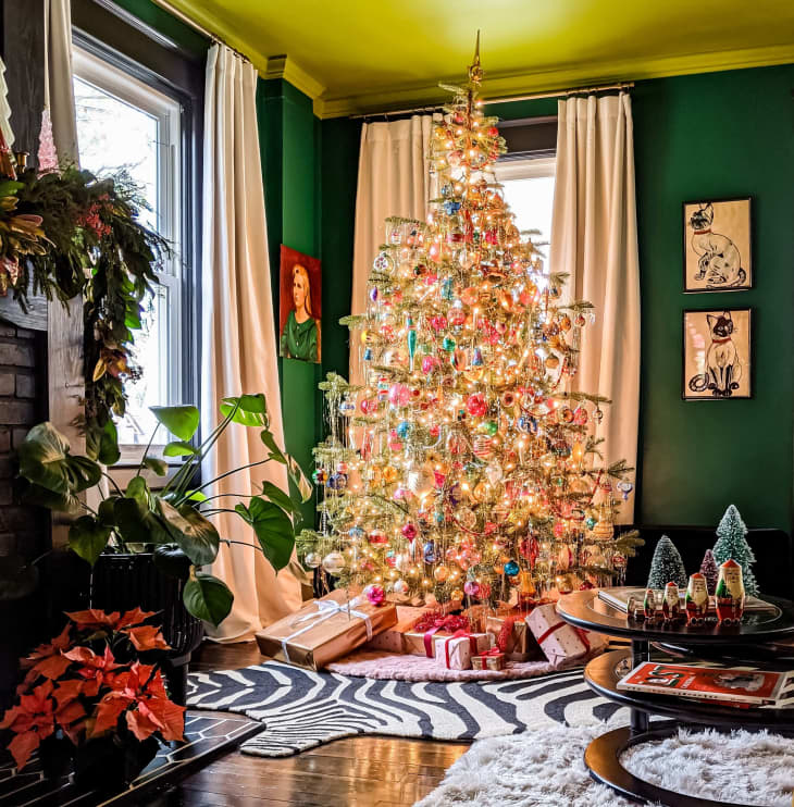 Maximalist and Glam Holiday Christmas Decor Ideas and Inspiration ...